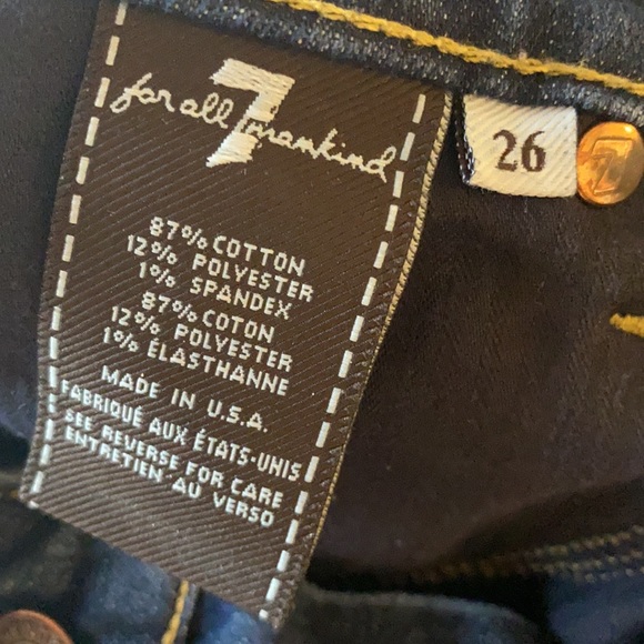 7 For All Mankind | Roll Up Jean Short - Picture 3 of 4